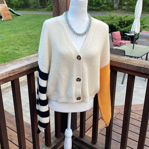 Truly, madly, deeply sweater - Picture 2 of 13